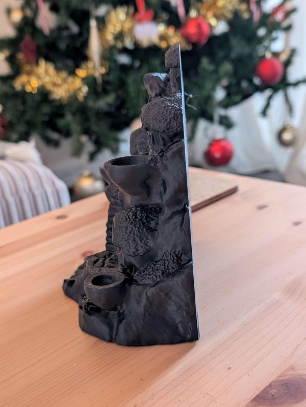 Fantasy Hillside Hide